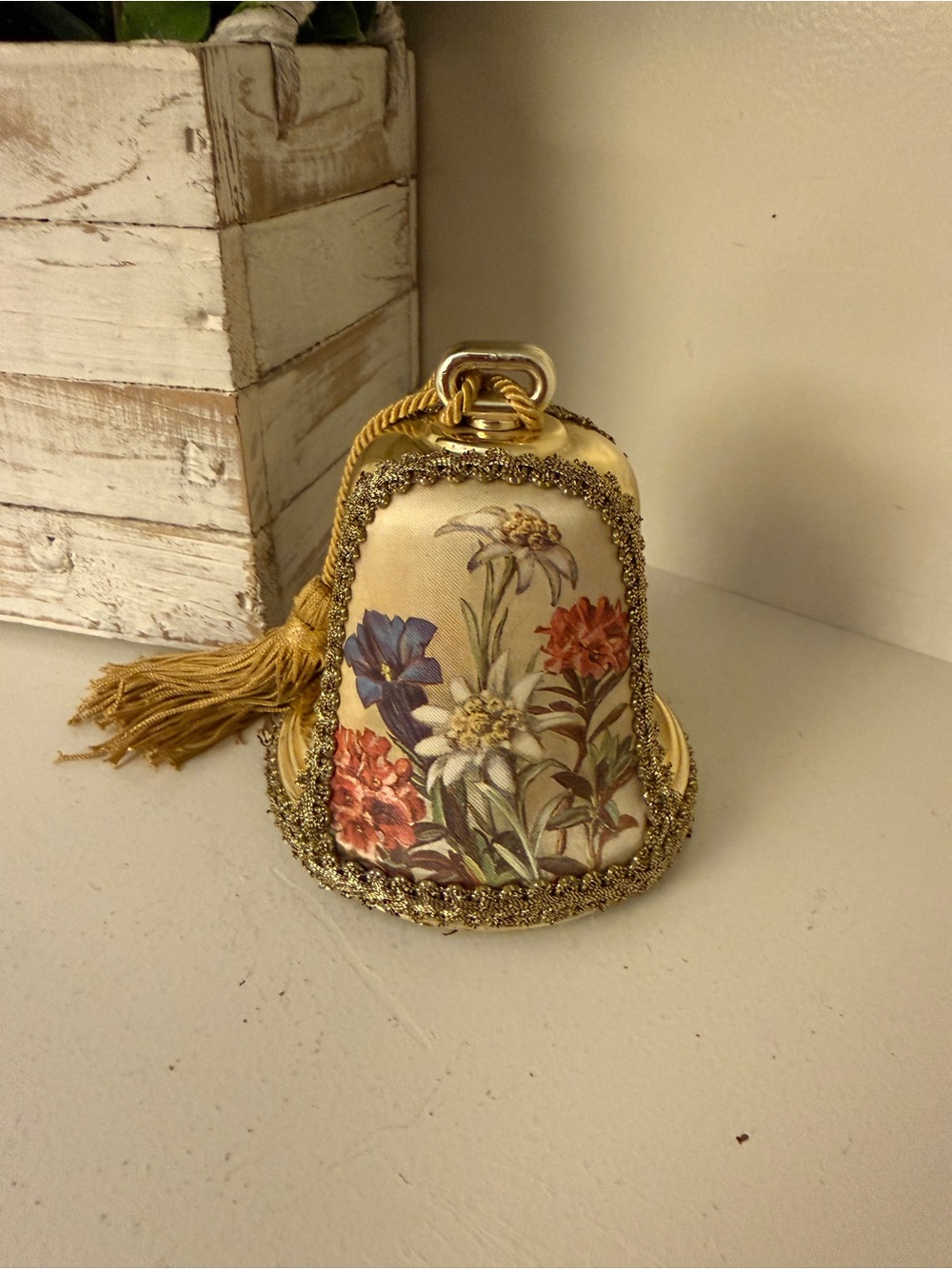 Vintage Zobrist Switzerland Edelweiss Bell Music Box Floral Gold Tassel